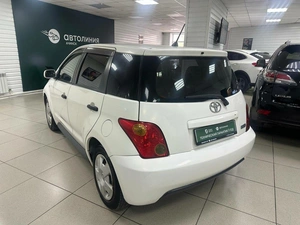 Хетчбэк Toyota Ist 2004 года, 620000 рублей, Ачинск