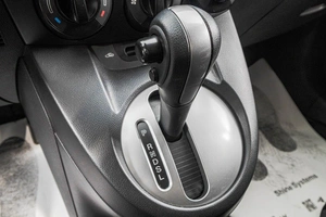 Хетчбэк Mazda 2 2012 года, 1249000 рублей, Барнаул