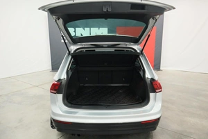 Внедорожник Volkswagen Tiguan 2019 года, 2400000 рублей, Курск