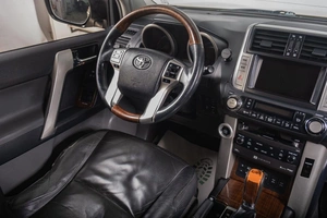 Внедорожник Toyota Land Cruiser Prado 2010 года, 2799000 рублей, Томск
