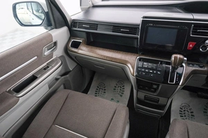 Минивэн Honda Stepwgn 2015 года, 1559000 рублей, Красноярск