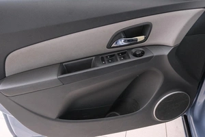 Седан Chevrolet Cruze 2010 года, 639000 рублей, Красноярск