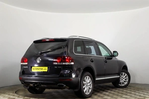 Внедорожник Volkswagen Touareg 2010 года, 1379000 рублей, Пермь