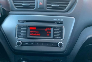 Хетчбэк Kia Rio 2016 года, 1050000 рублей, Солонцы