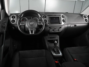 Внедорожник Volkswagen Tiguan 2016 года, 1849000 рублей, Ростов-на-Дону