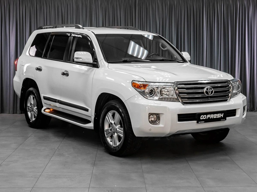 Внедорожник Toyota Land Cruiser 2013 года, 3675000 рублей, Тюмень