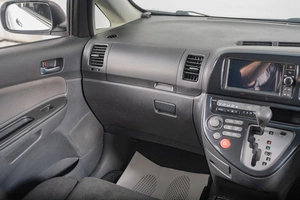 Минивэн Toyota Wish 2005 года, 999000 рублей, Томск