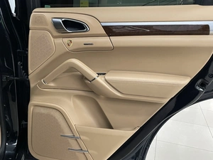 Внедорожник Porsche Cayenne 2013 года, 2497000 рублей, Солонцы