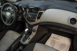 Седан Chevrolet Cruze 2011 года, 619000 рублей, Челябинск