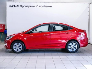 Седан Hyundai Solaris 2015 года, 990000 рублей, Красноярск