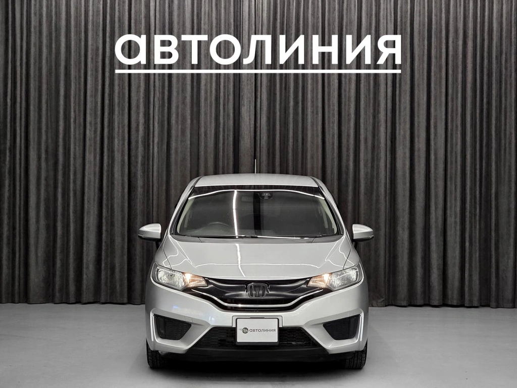 Хетчбэк Honda Fit 2016 года, 879000 рублей, Красноярск