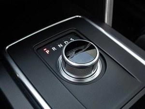 Внедорожник Land Rover Discovery Sport 2015 года, 1960000 рублей, Краснодар