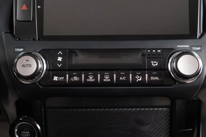 Внедорожник Toyota Land Cruiser Prado 2015 года, 3059000 рублей, Оренбург