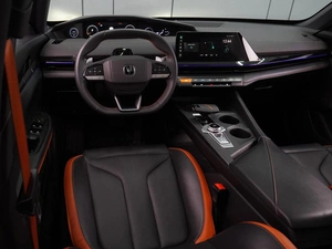 Лифтбек Changan UNI-V 2023 года, 2199000 рублей, Воронеж