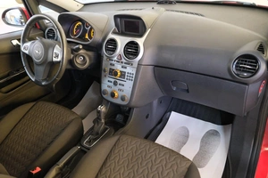 Хетчбэк Opel Corsa 2012 года, 719000 рублей, Омск