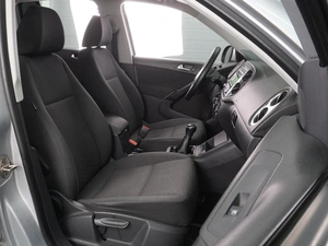 Внедорожник Volkswagen Tiguan 2011 года, 1060000 рублей, Воронеж