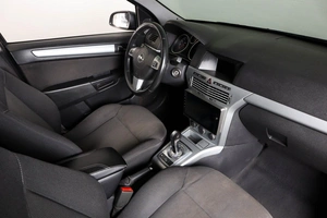 Седан Opel Astra 2010 года, 529000 рублей, Пермь