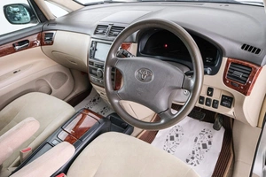Минивэн Toyota Ipsum 2001 года, 829000 рублей, Красноярск