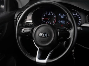 Седан Kia Rio 2017 года, 1359000 рублей, Тюмень