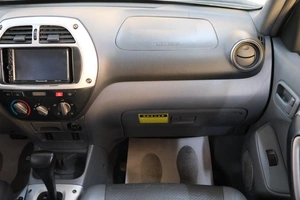 Внедорожник Toyota RAV4 2001 года, 849000 рублей, Омск