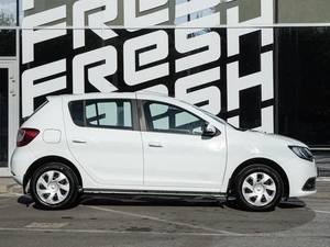 Хетчбэк Renault Sandero 2018 года, 950000 рублей, Волгоград