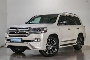 Внедорожник Toyota Land Cruiser 2017 года, 4699000 рублей, Челябинск