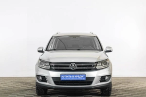 Внедорожник Volkswagen Tiguan 2012 года, 1529000 рублей, Тюмень