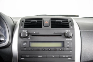 Седан Toyota Corolla 2010 года, 899999 рублей, Пермь