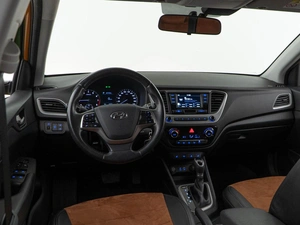 Седан Hyundai Solaris 2017 года, 1561077 рублей, Москва
