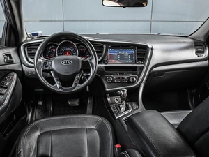 Седан Kia K5 2011 года, 1099000 рублей, Кирилловка