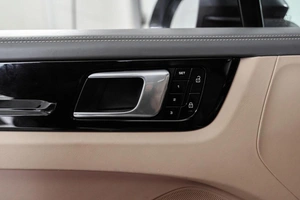 Внедорожник Porsche Cayenne 2021 года, 9299000 рублей, Ульяновск