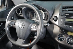 Внедорожник Toyota RAV4 2012 года, 1499000 рублей, Тюмень