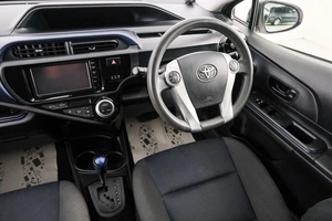 Хетчбэк Toyota Aqua 2016 года, 899000 рублей, Красноярск