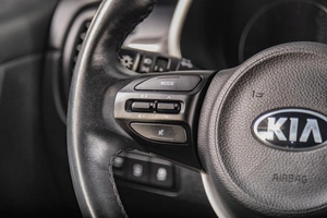Седан Kia Rio 2021 года, 1439000 рублей, Томск