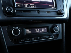 Седан Volkswagen Polo 2019 года, 1390000 рублей, Волгоград