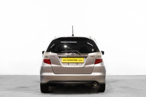 Хетчбэк Honda Fit 2008 года, 699000 рублей, Барнаул