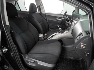 Хетчбэк Toyota Auris 2008 года, 829000 рублей, Воронеж