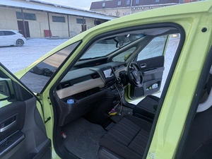 Минивэн Honda Freed 2019 года, 2000000 рублей, Красноярск