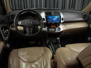 Внедорожник Toyota RAV4 2010 года, 1199000 рублей, Тюмень