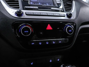 Седан Hyundai Solaris 2018 года, 1200000 рублей, Красноярск