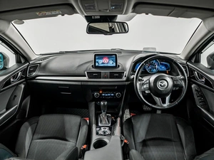 Хетчбэк Mazda Axela 2016 года, 1405000 рублей, Красноярск