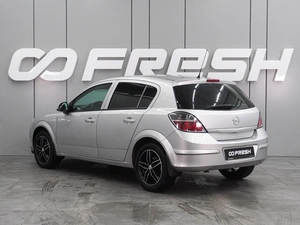 Хетчбэк Opel Astra 2012 года, 649000 рублей, Воронеж