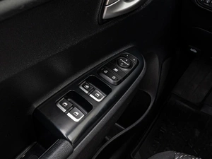 Хетчбэк Kia Rio X-Line 2019 года, 1770000 рублей, Краснодар