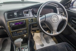 Седан Toyota Mark II 1999 года, 629000 рублей, Барнаул