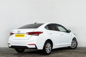 Седан Hyundai Solaris 2018 года, 1169000 рублей, Сургут