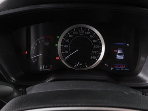 Седан Toyota Corolla 2022 года, 2199000 рублей, Красный Пахарь