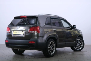 Внедорожник Kia Sorento 2010 года, 1549000 рублей, Омск