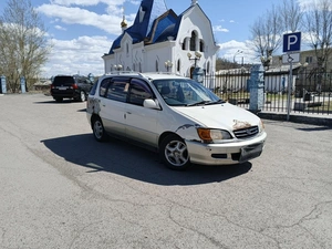 Минивэн Toyota Ipsum 1998 года, 269000 рублей, Красноярск