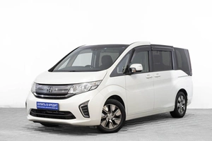 Минивэн Honda Stepwgn 2015 года, 1889000 рублей, Барнаул
