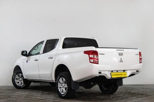 Пикап Mitsubishi L200 2017 года, 2459000 рублей, Сургут